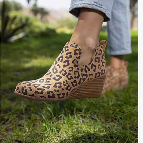 Tom’s kallie Ortholite comfort foam ankle boots Leopard print suede size 7.5 NEW - Picture 2 of 16